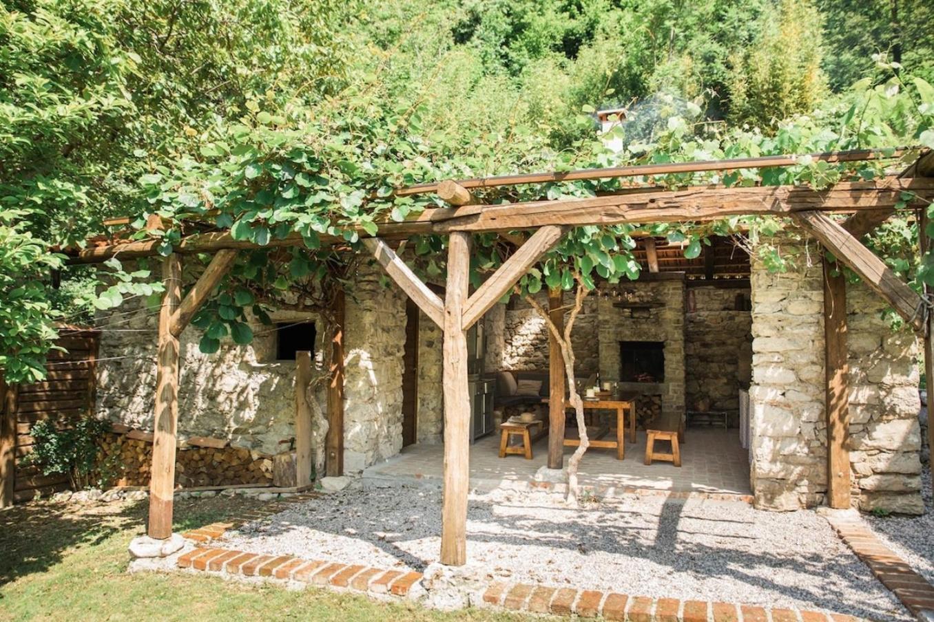 Kuninez, Holiday Home With Summer Kitchen Most na Soči Εξωτερικό φωτογραφία
