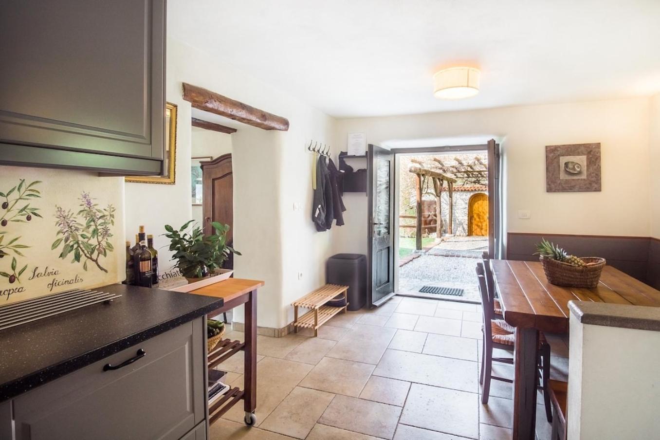 Kuninez, Holiday Home With Summer Kitchen Most na Soči Εξωτερικό φωτογραφία